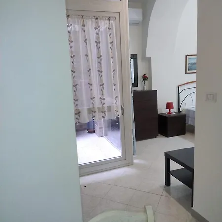 アパート La Casa Di Nonno Gennaro ナポリ